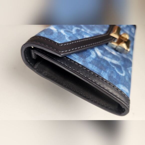 Michael Kors Large Wallet - Blue Denim Heart Print - Picture 7 of 8